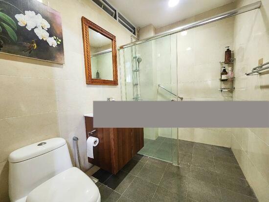 Prop-GPT: Terrace: D16 Kew Drive KEW DRIVE
