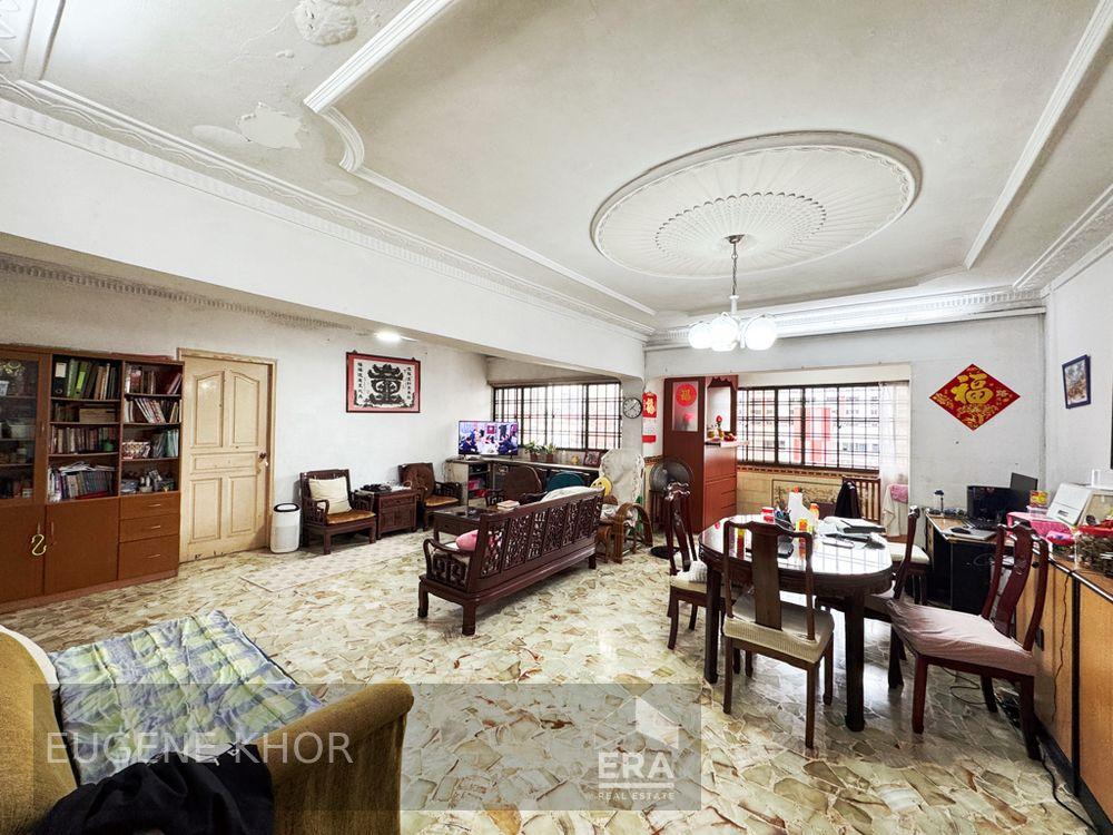 Prop-GPT: HDB - 3 room:   Jurong East Street 24 260 Jurong East Street 24 For Sale