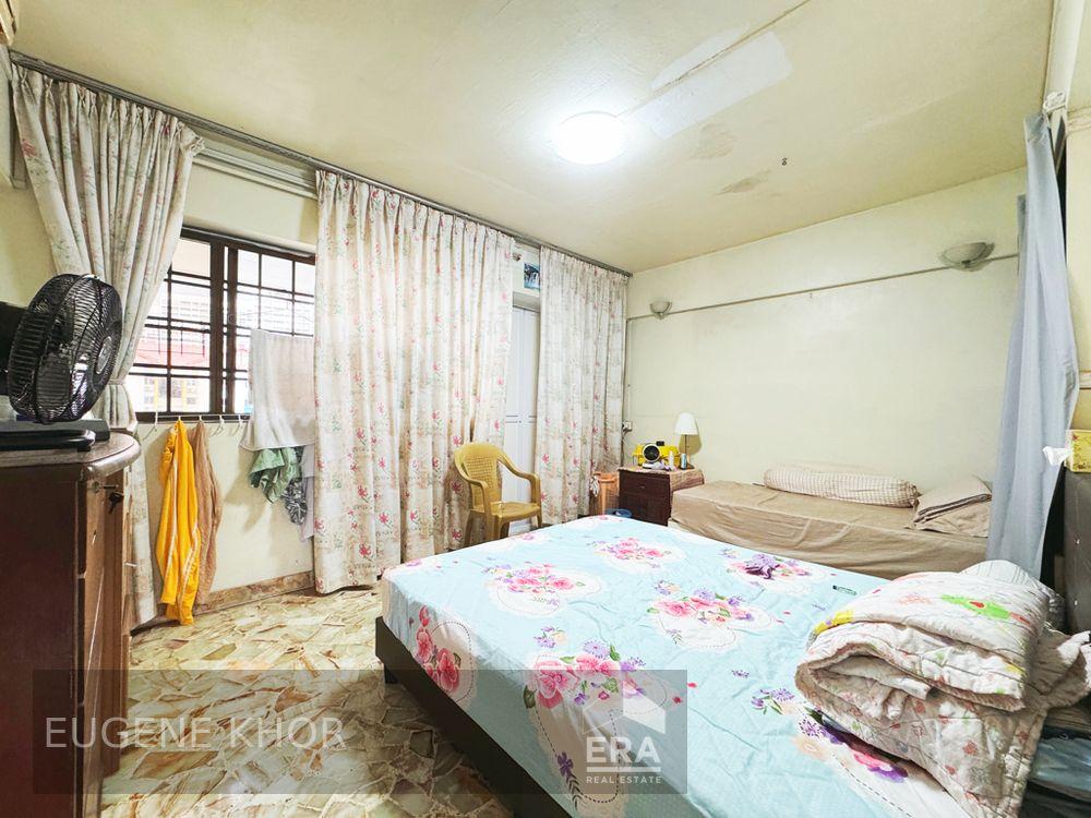 HDB - 3 room for Sale, Jurong East Street 24 260 Jurong East Street 24, SGD 680,000 | Leasehold