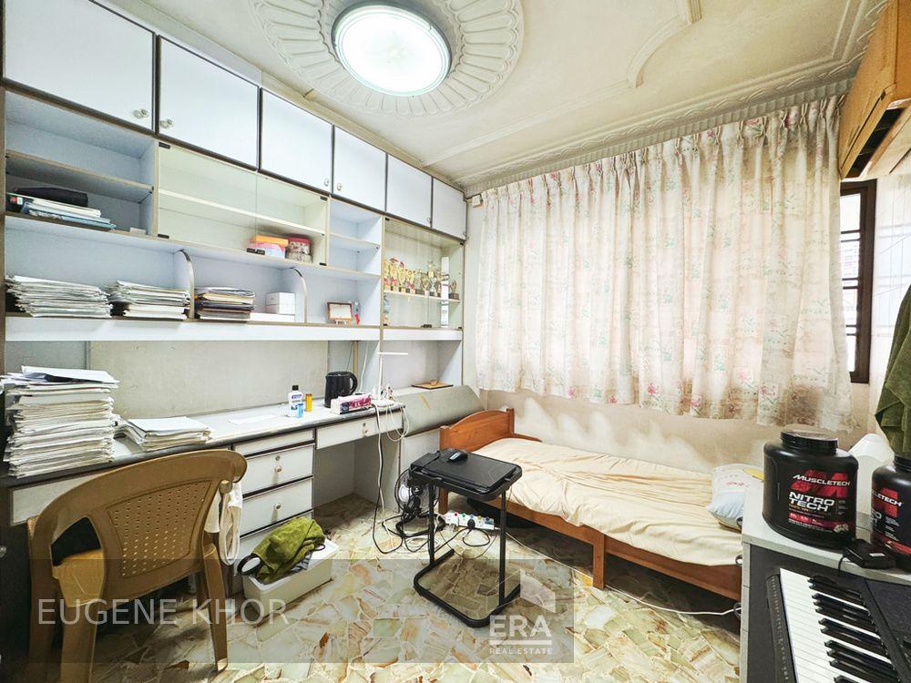 HDB - 3 room for Sale, Jurong East Street 24 260 Jurong East Street 24, SGD 680,000 | Leasehold