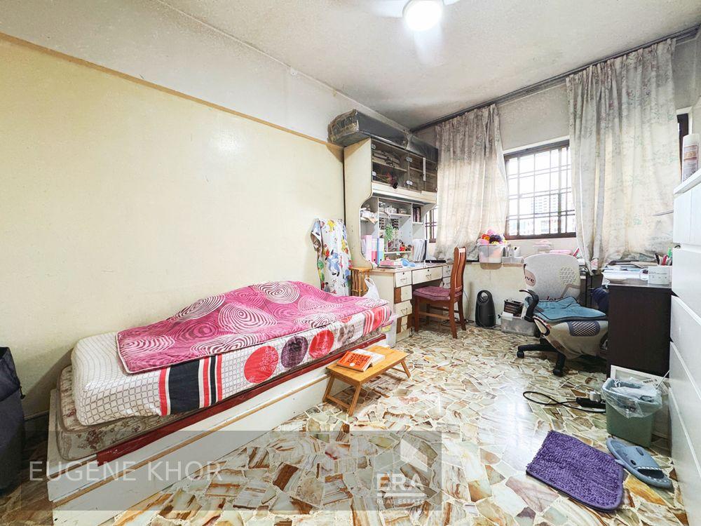 HDB - 3 room for Sale, Jurong East Street 24 260 Jurong East Street 24, SGD 680,000 | Leasehold