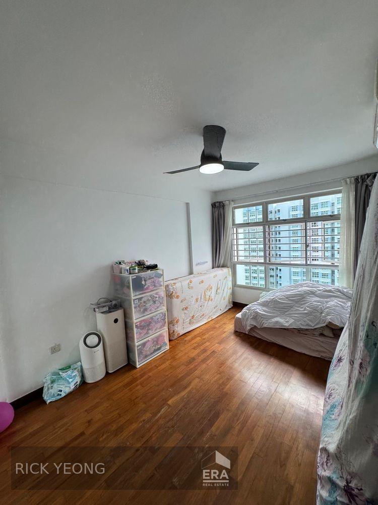HDB - 3 room for Sale, Yung Kuang Road 175A Yung Kuang Road, SGD 828,000 | Leasehold