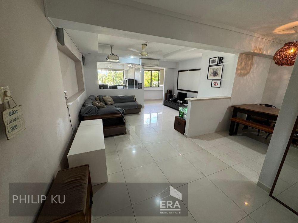 Prop-GPT: HDB - 3 room:   Queen'S Close 19 Queen'S Close For Sale
