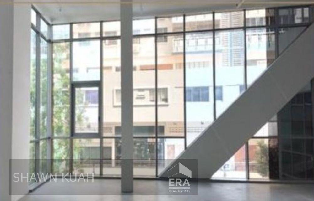 Prop-GPT: Medical:   Balestier Road Ascent @ 456 For Sale