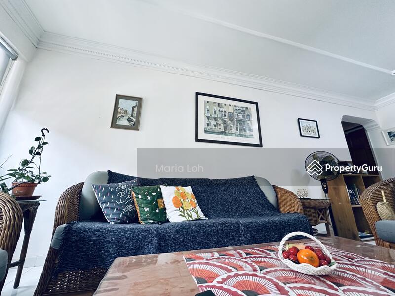 Prop-GPT: HDB Flat: D18 Pasir Ris 103 Pasir Ris Street 12