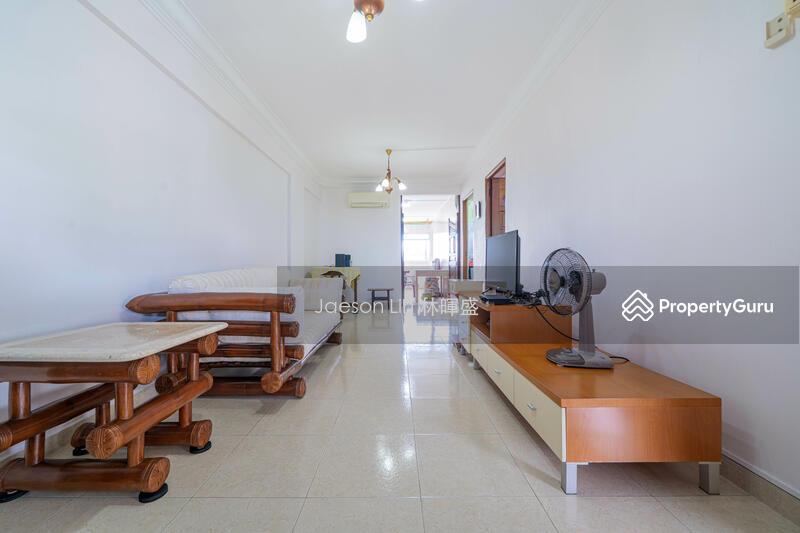 Prop-GPT: HDB Flat: D19  215 Serangoon Avenue 4