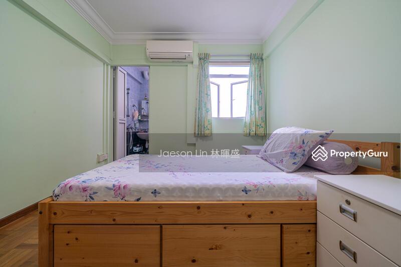 HDB Flat for Sale, 215 Serangoon Avenue 4, SGD 528,000 | 99-year lease