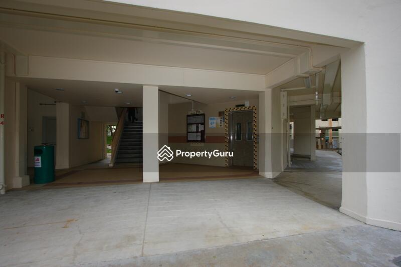 HDB Flat for Sale, 215 Serangoon Avenue 4, SGD 528,000 | 99-year lease