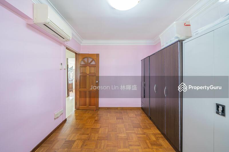 HDB Flat for Sale, 215 Serangoon Avenue 4, SGD 528,000 | 99-year lease