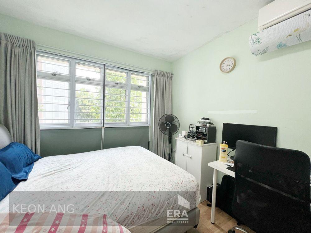 HDB - 3 room for Sale, Pasir Ris Street 51 526A Pasir Ris Street 51, SGD 700,000 | Leasehold