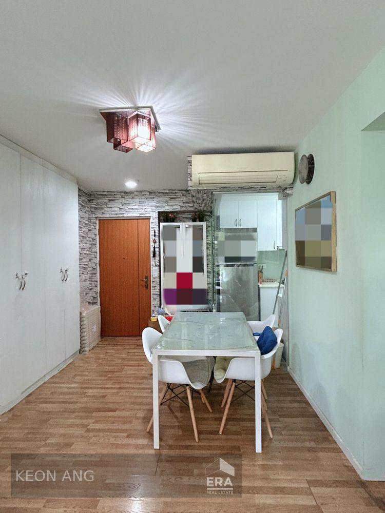 HDB - 3 room for Sale, Pasir Ris Street 51 526A Pasir Ris Street 51, SGD 700,000 | Leasehold