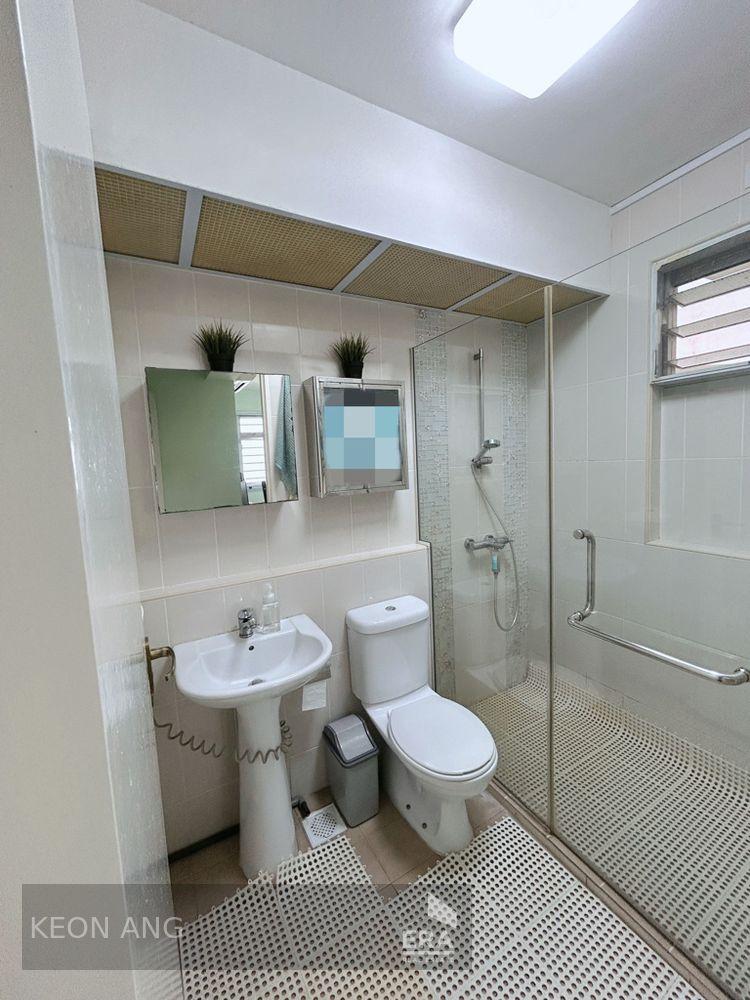 HDB - 3 room for Sale, Pasir Ris Street 51 526A Pasir Ris Street 51, SGD 700,000 | Leasehold