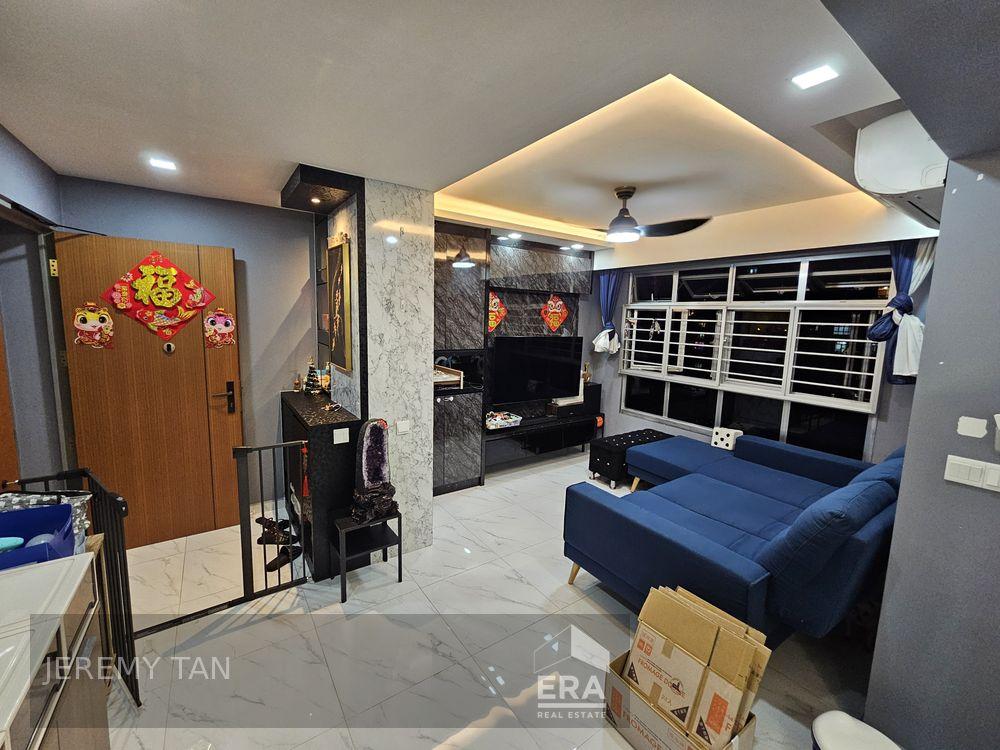 HDB - 3 room for Sale, Buangkok Link 994C Buangkok Link, SGD 728,000 | Leasehold