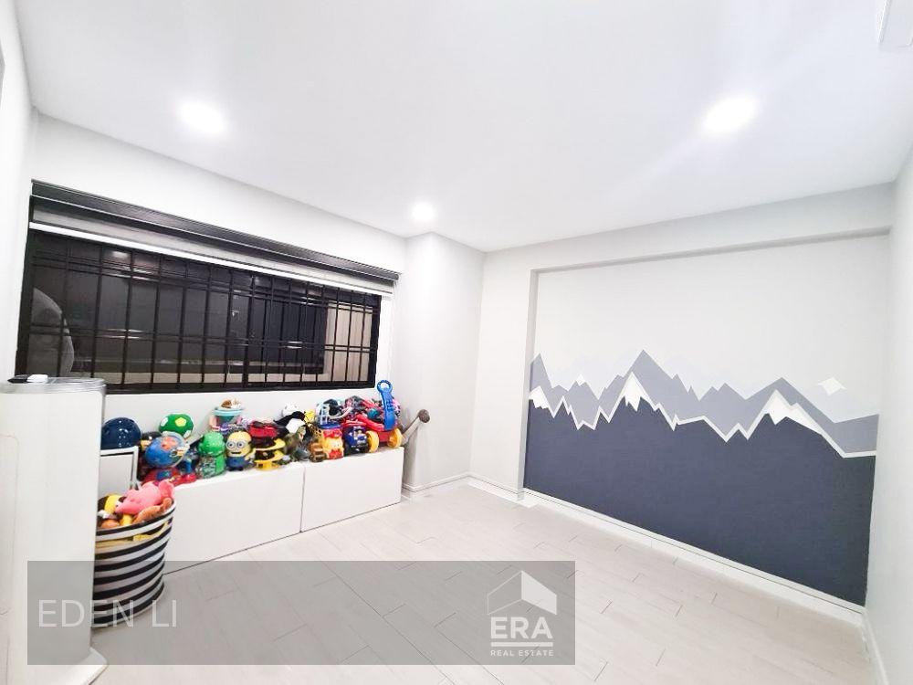 HDB - 3 room for Sale, Tampines Street 71 715 Tampines Street 71, SGD 700,000 | Leasehold