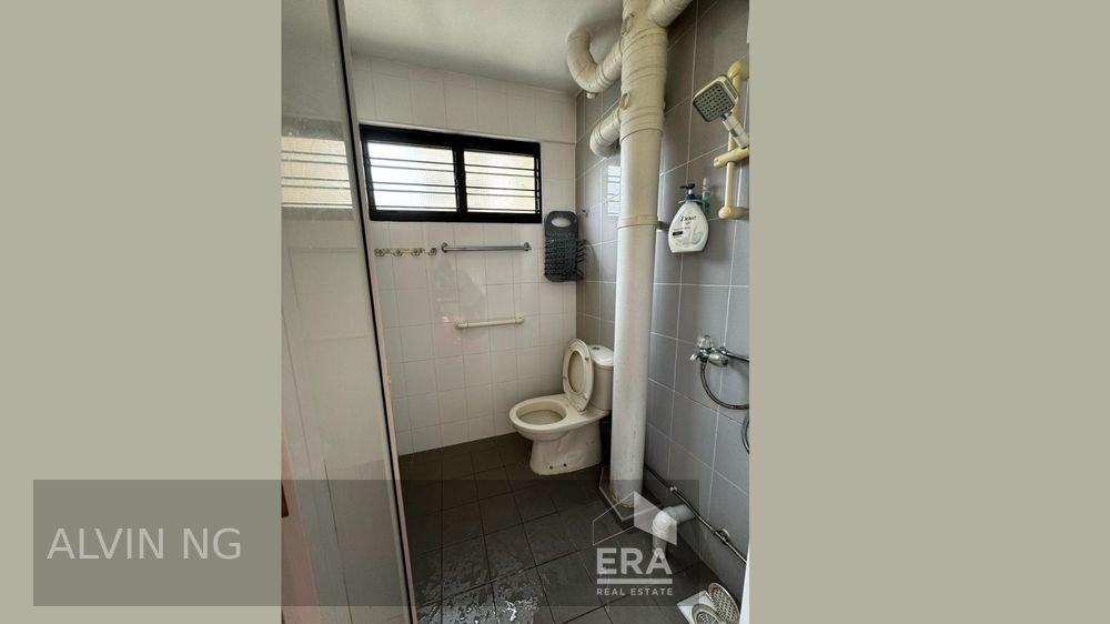 HDB - 2 room for Sale, Tampines Street 23 227 Tampines Street 23, SGD 518,000 | Leasehold