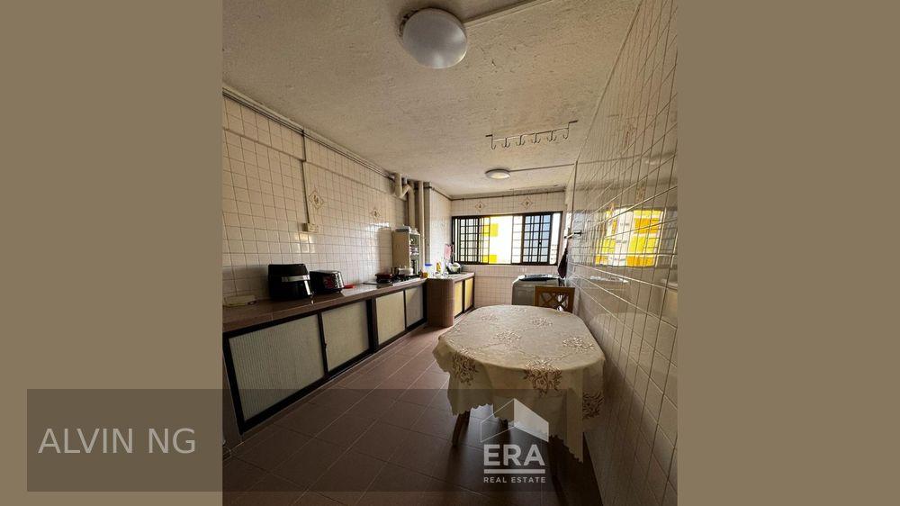 HDB - 2 room for Sale, Tampines Street 23 227 Tampines Street 23, SGD 518,000 | Leasehold