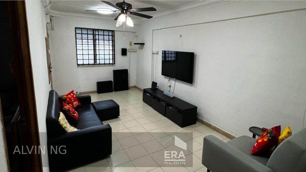 HDB - 2 room for Sale, Tampines Street 23 227 Tampines Street 23, SGD 518,000 | Leasehold