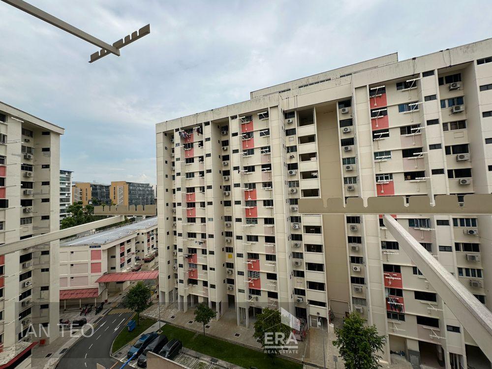 HDB - 3 room for Sale, Yishun Street 22 272 Yishun Street 22, SGD 490,000 | Leasehold