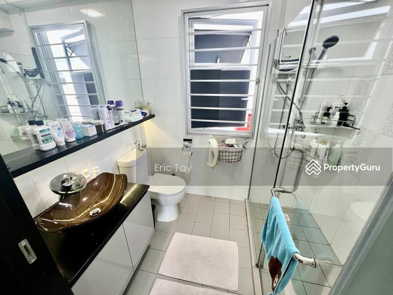 HDB Flat for Sale, 677B Yishun Ring Road, SGD 800,000 | 99-year lease