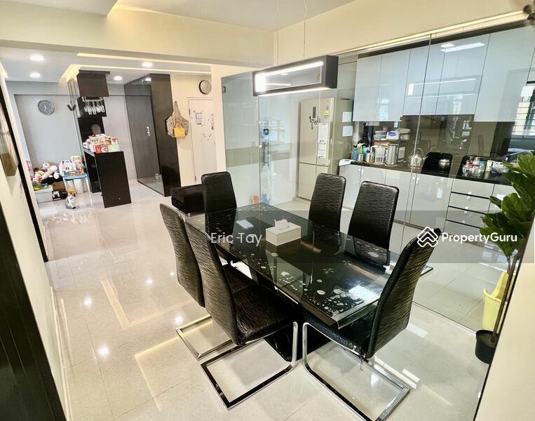HDB Flat for Sale, 677B Yishun Ring Road, SGD 800,000 | 99-year lease
