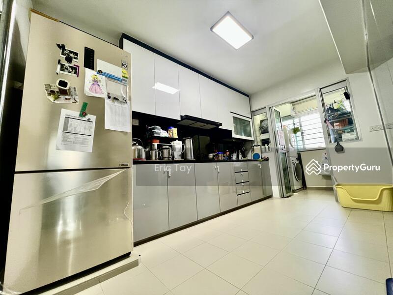 HDB Flat for Sale, 677B Yishun Ring Road, SGD 800,000 | 99-year lease