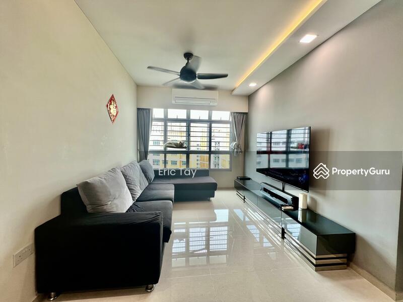 HDB Flat for Sale, 677B Yishun Ring Road, SGD 800,000 | 99-year lease