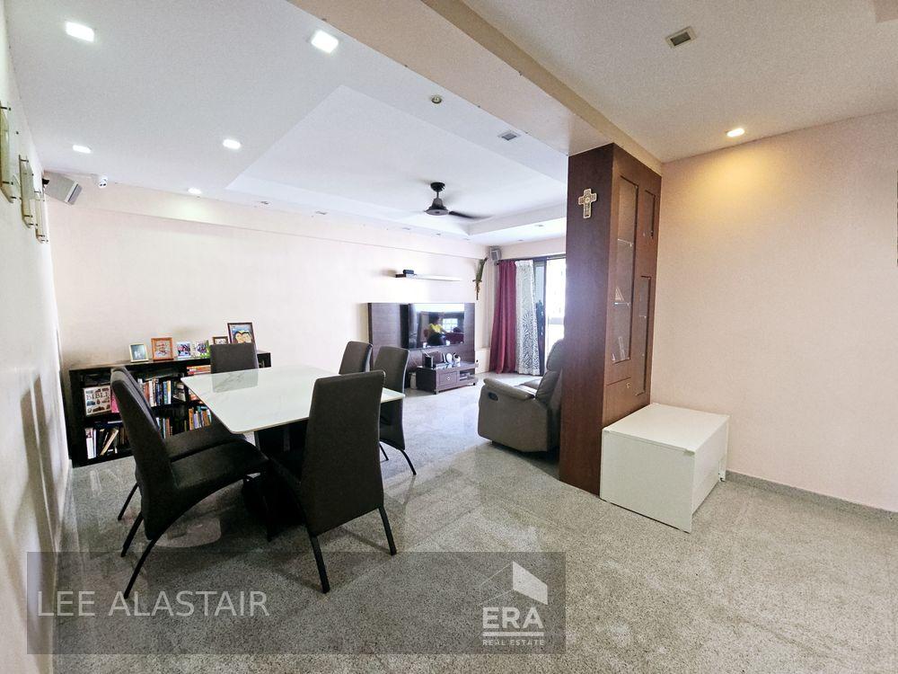 Prop-GPT: HDB - 4 room:   Montreal Drive 588B Montreal Drive For Sale