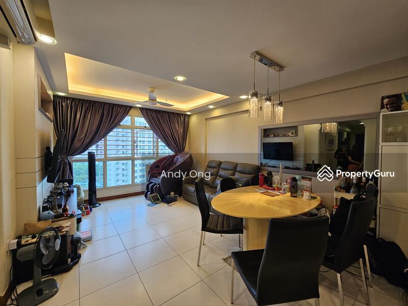 Prop-GPT: HDB Flat: D19  213A Compassvale Lane