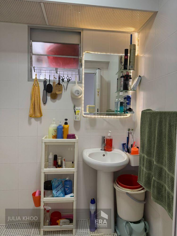 HDB - 2 room for Sale, Fajar Road 442B Fajar Road, SGD 520,000 | Leasehold