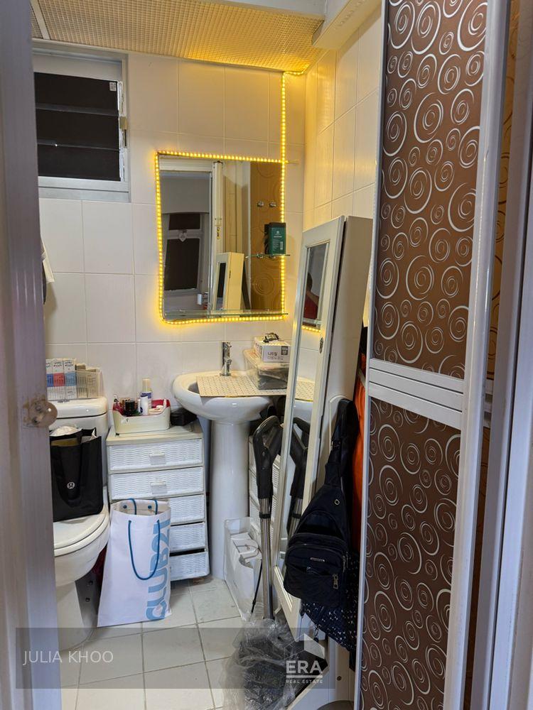 HDB - 2 room for Sale, Fajar Road 442B Fajar Road, SGD 520,000 | Leasehold