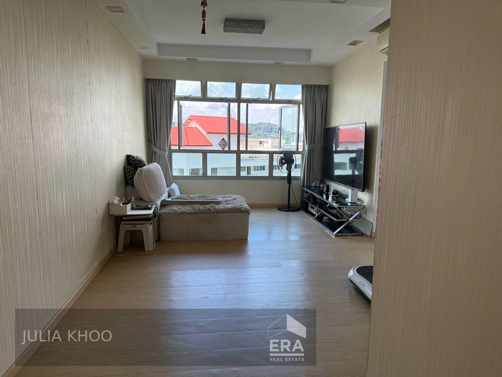 HDB - 2 room for Sale, Fajar Road 442B Fajar Road, SGD 520,000 | Leasehold