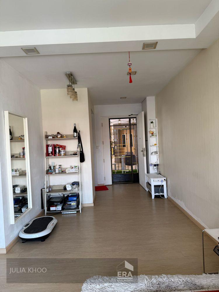 HDB - 2 room for Sale, Fajar Road 442B Fajar Road, SGD 520,000 | Leasehold
