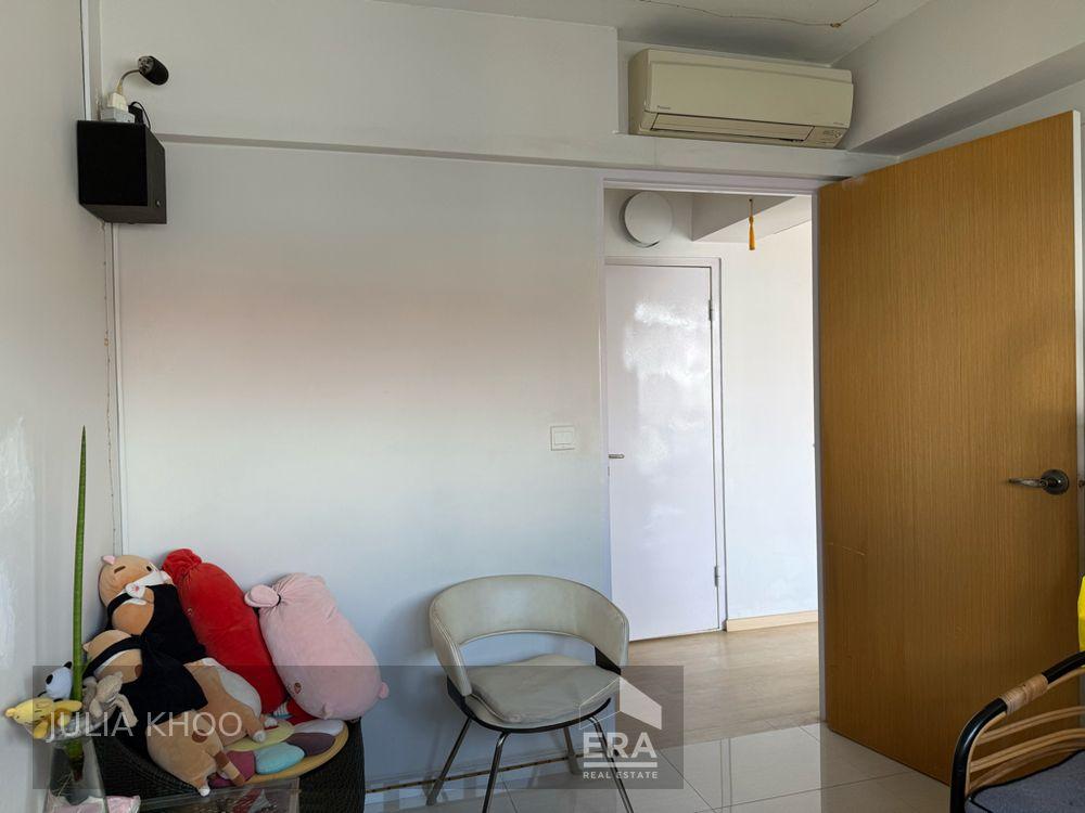 HDB - 2 room for Sale, Fajar Road 442B Fajar Road, SGD 520,000 | Leasehold
