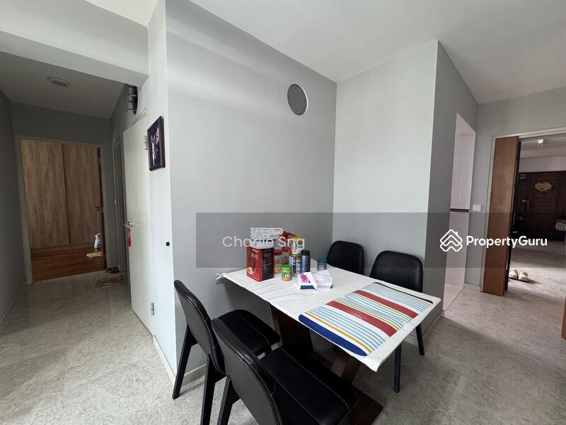 Prop-GPT: HDB Flat: D19 Punggol 673A Edgefield Plains