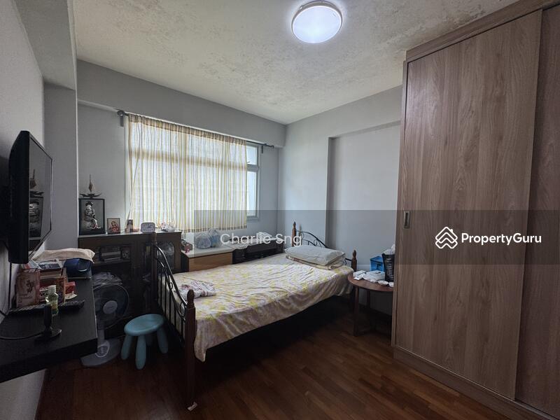 HDB Flat for Sale, 673A Edgefield Plains, SGD 500,000 | 99-year lease