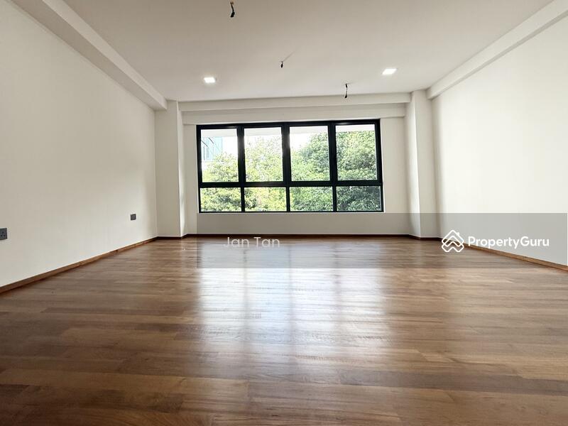 Prop-GPT: Terrace: D15  Teng Tong Road