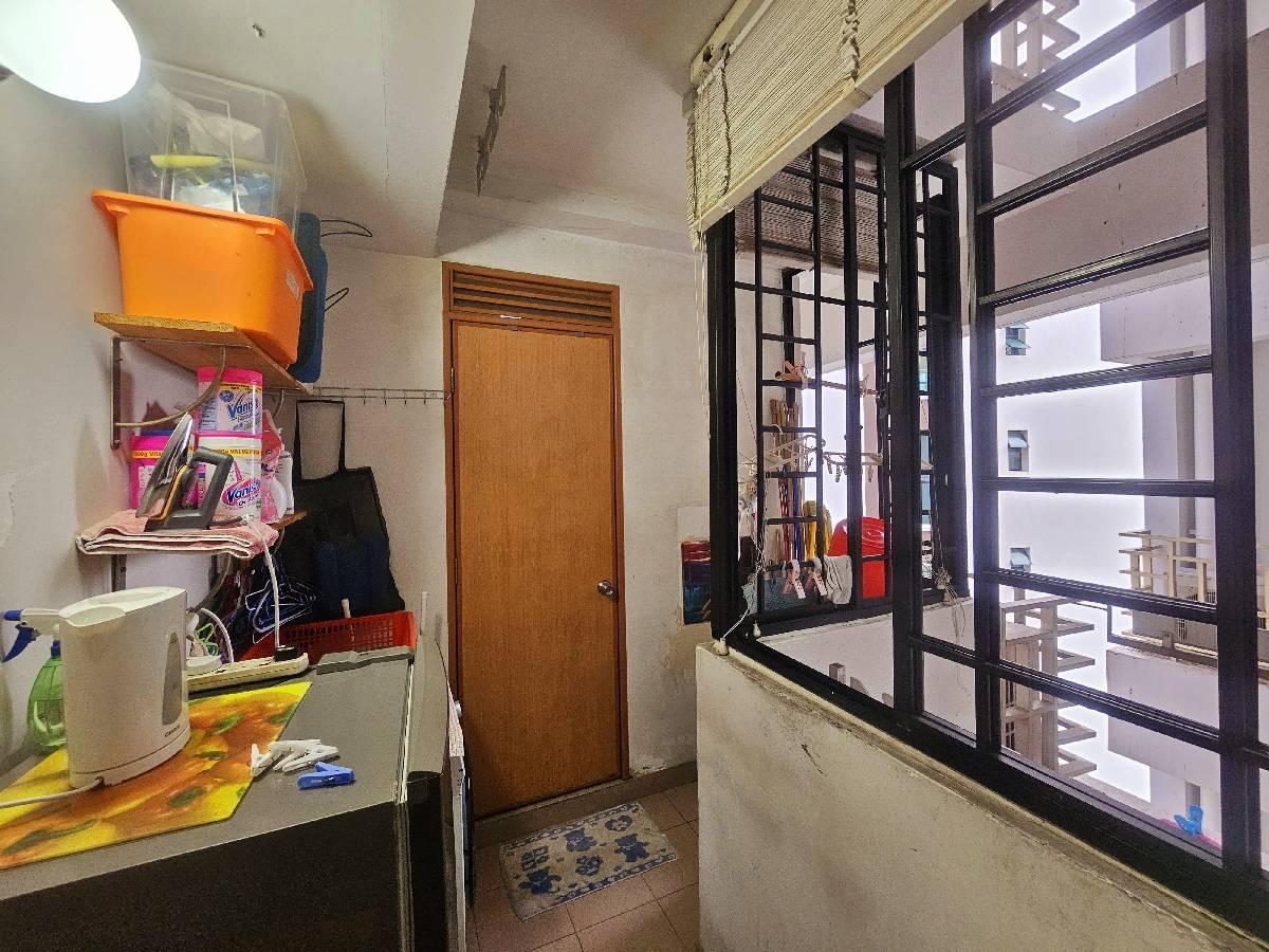 Condominium for Sale, Woodsvale Condominium For Sale, $1,280,000, 3 Bed 3 Bath 1,281 sqft $999.00 psf, SGD 1,280,000 | 99-year Leasehold