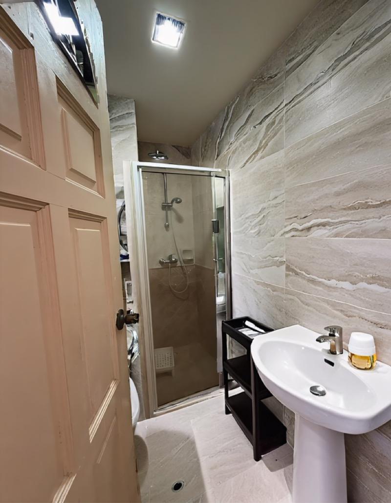 Apartment for Sale, The Daffodil Apartment For Sale, $1,100,000, 2 Bed 2 Bath 689 sqft $1,597.00 psf, SGD 1,100,000 | Freehold