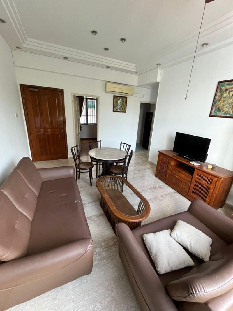 Apartment for Sale, The Daffodil Apartment For Sale, $1,100,000, 2 Bed 2 Bath 689 sqft $1,597.00 psf, SGD 1,100,000 | Freehold