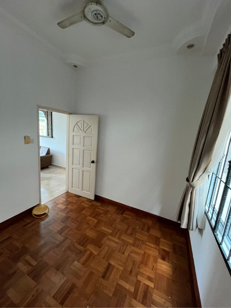 Apartment for Sale, The Daffodil Apartment For Sale, $1,100,000, 2 Bed 2 Bath 689 sqft $1,597.00 psf, SGD 1,100,000 | Freehold