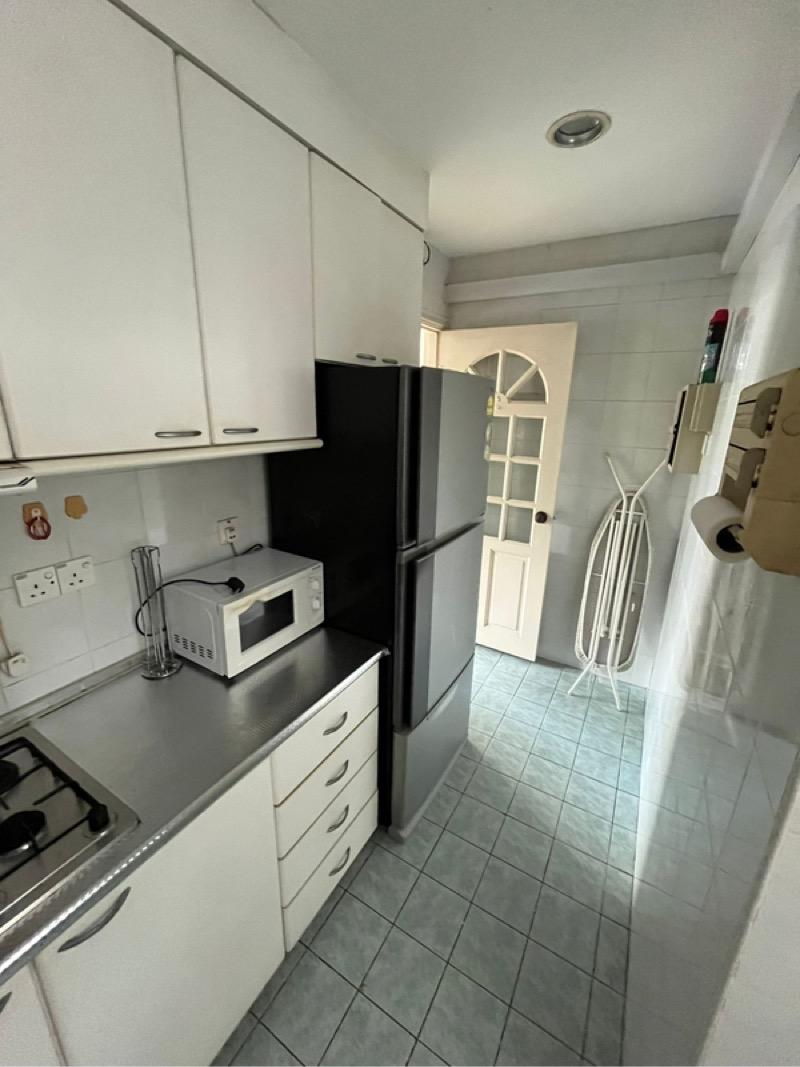 Apartment for Sale, The Daffodil Apartment For Sale, $1,100,000, 2 Bed 2 Bath 689 sqft $1,597.00 psf, SGD 1,100,000 | Freehold