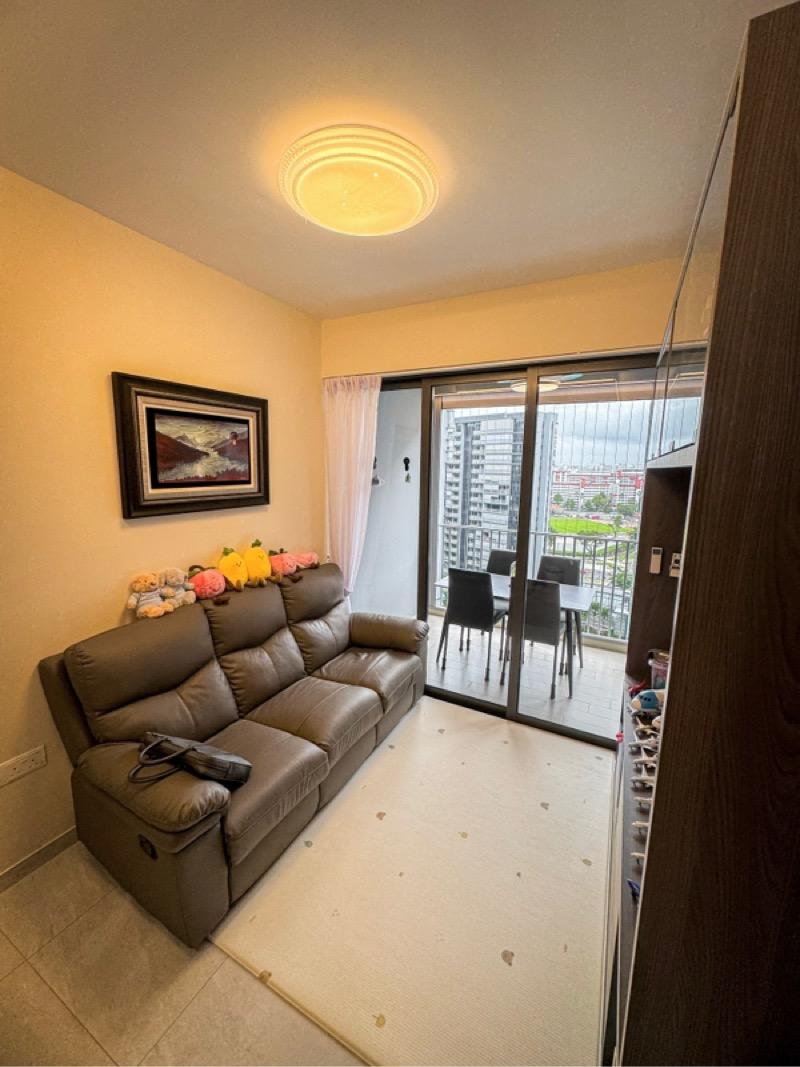 Prop-GPT: Apartment: D19  THE FLORENCE RESIDENCES
