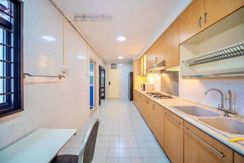 HDB Apartment for Sale, 177 Lompang Road HDB Apartment For Sale, $800,000, 3 Bed 2 Bath 1,184 sqft $676.00 psf, SGD 800,000 | 99-year Leasehold