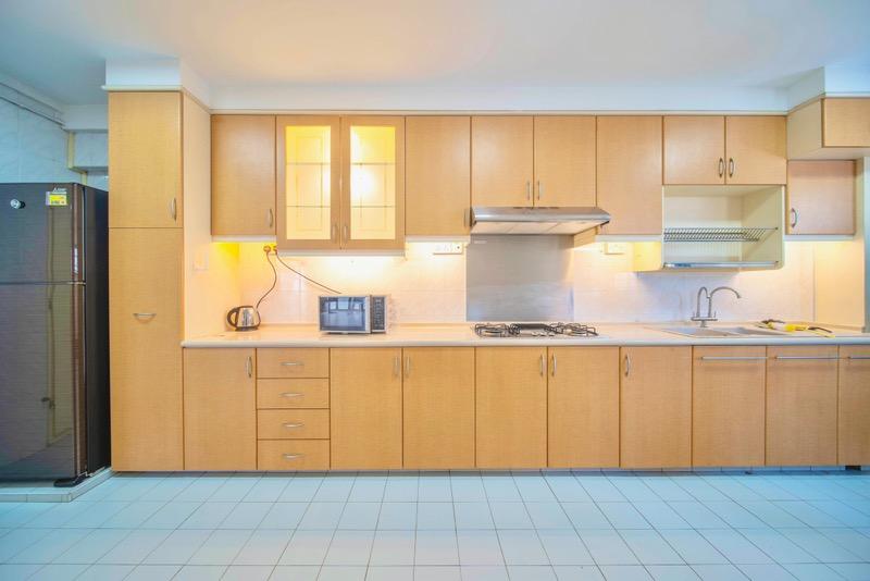 HDB Apartment for Sale, 177 Lompang Road HDB Apartment For Sale, $800,000, 3 Bed 2 Bath 1,184 sqft $676.00 psf, SGD 800,000 | 99-year Leasehold
