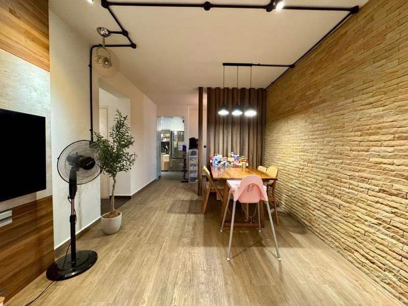 HDB Apartment for Sale: Punggol, D19, 823261