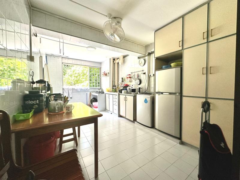 HDB Apartment for Sale, 42 Telok Blangah Rise HDB Apartment For Sale, $400,000, 2 Bed 1 Bath 753 sqft $531.00 psf, SGD 400,000 | 99-year Leasehold