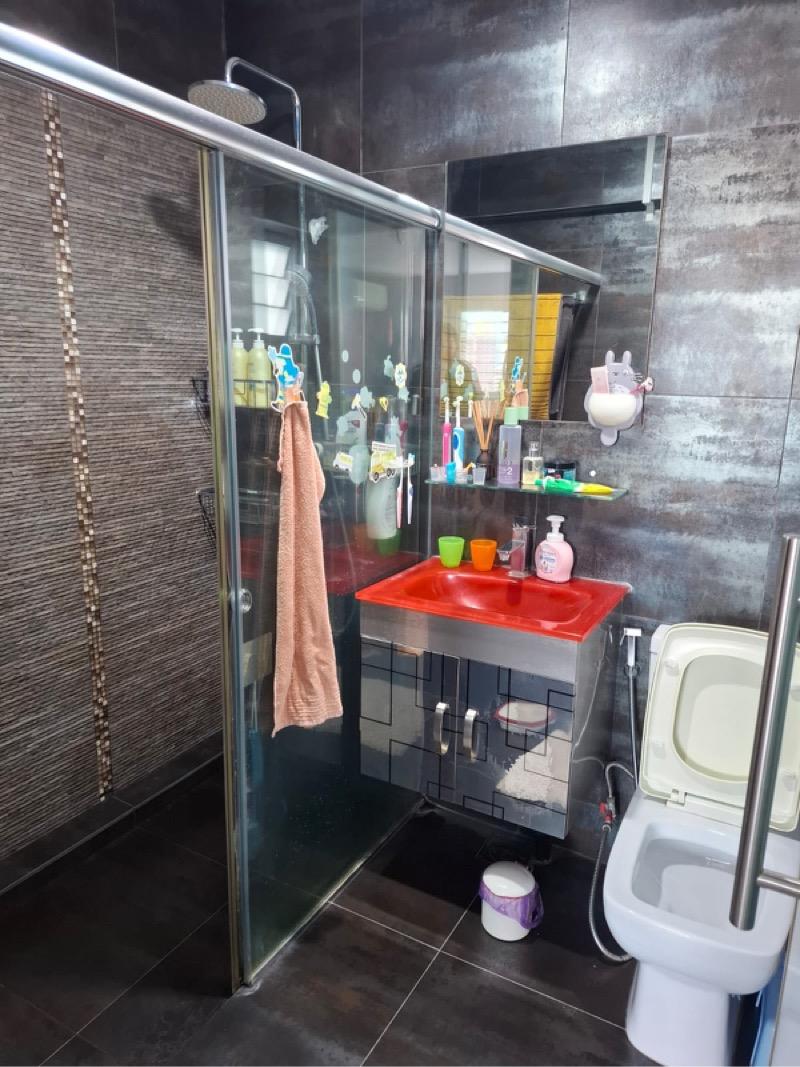 HDB Apartment for Sale, block 117 Bukit Batok West Ave 6 HDB Apartment For Sale, $808,000, 3 Bed 2 Bath 129 sqft $6,264.00 p, SGD 808,000 | 99-year Leasehold