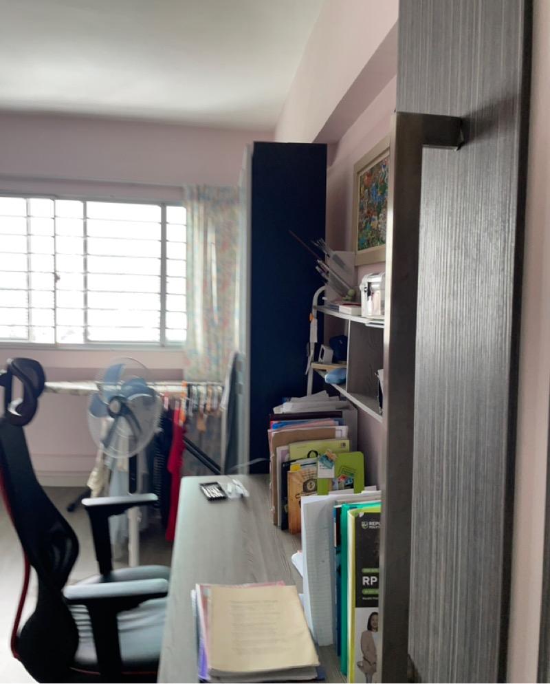 HDB Apartment for Sale, block 117 Bukit Batok West Ave 6 HDB Apartment For Sale, $808,000, 3 Bed 2 Bath 129 sqft $6,264.00 p, SGD 808,000 | 99-year Leasehold