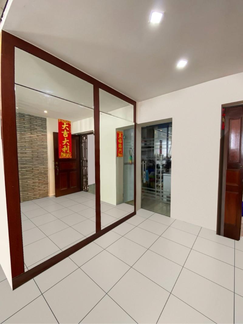 HDB Apartment for Sale, 652 Senja Link HDB Apartment For Sale, $930,000, 4 Bed 2 Bath 1,399 sqft $665.00 psf, SGD 930,000 | 99-year Leasehold