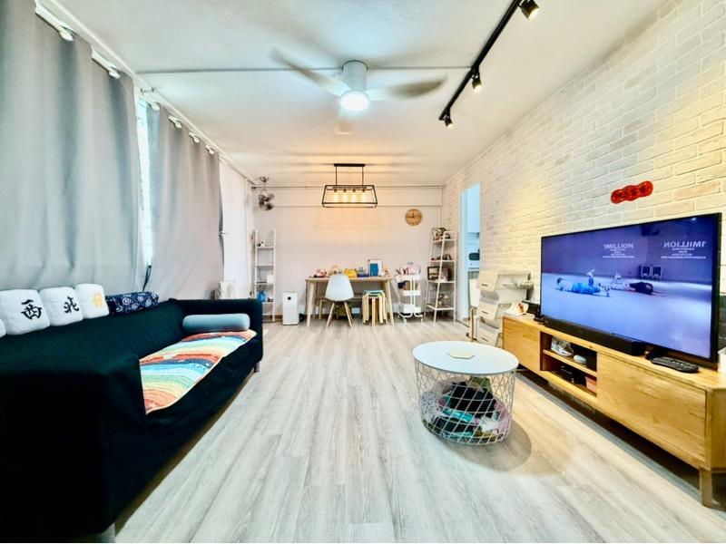 Prop-GPT: HDB Apartment: D19  601 Hougang Avenue 4